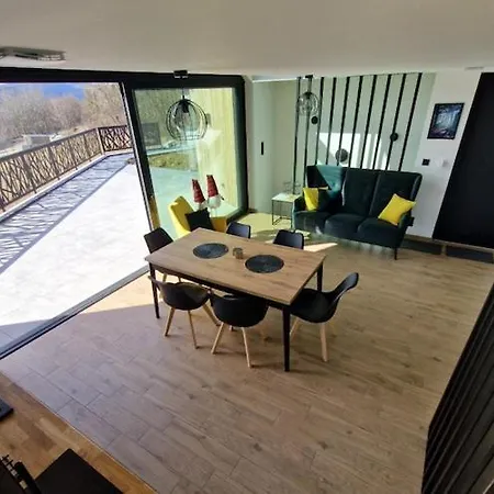 Holiday home House With A Garden And A View Of The Mountains *
