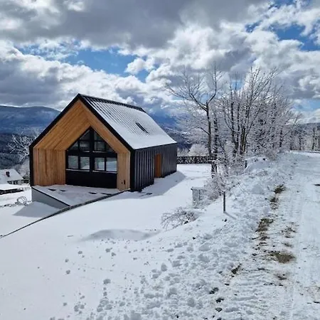 House With A Garden And A View Of The Mountains *